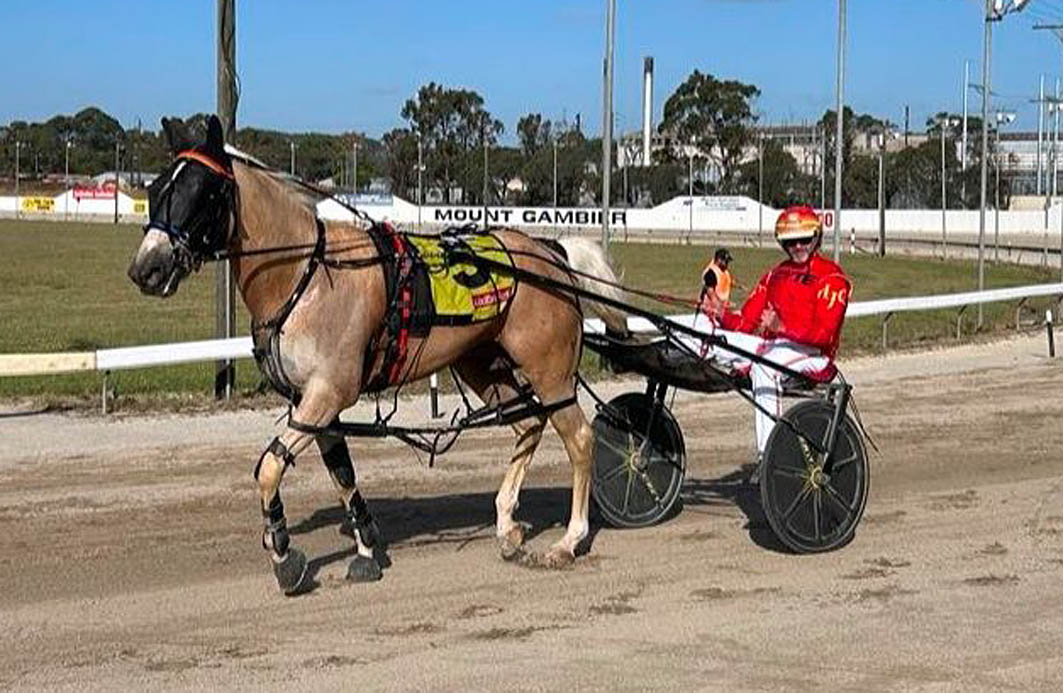 Aussie pacer is a world first!