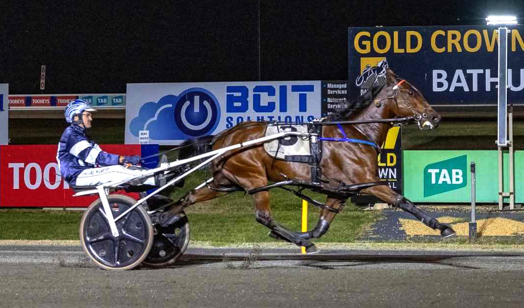 Draw puts son in Mum's bad books!